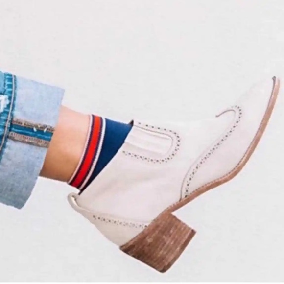 Madewell Shoes - Madewell Grayson Brogue Chelsea Booties